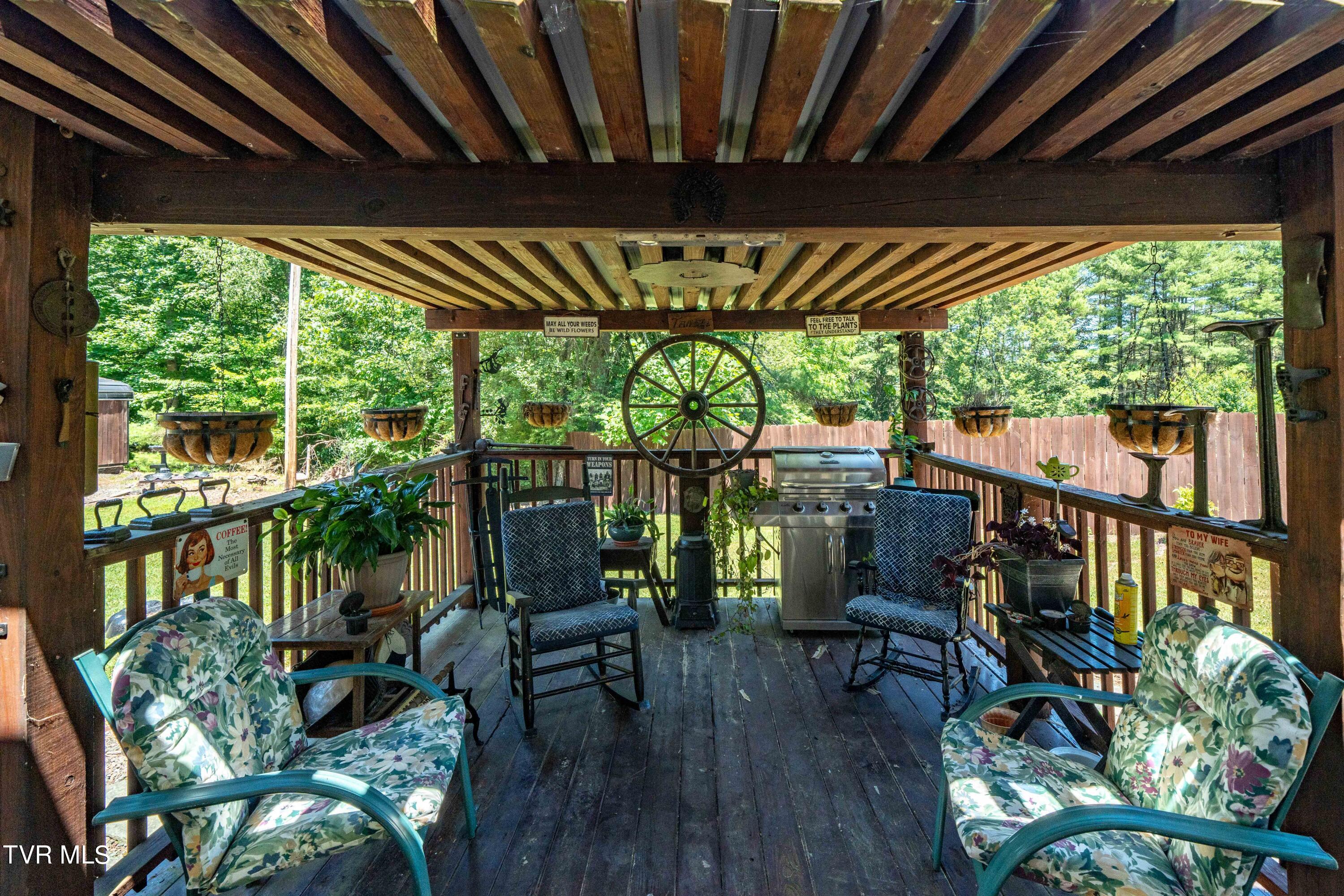 542 Rainbow Road, Mountain City, Tennessee image 22