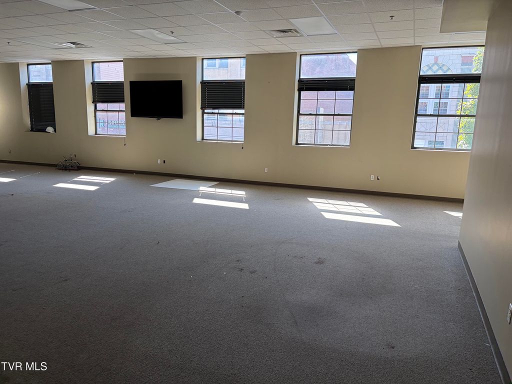 Photo of 629 State Street, Bristol, VA 24201 (MLS # 9987519)