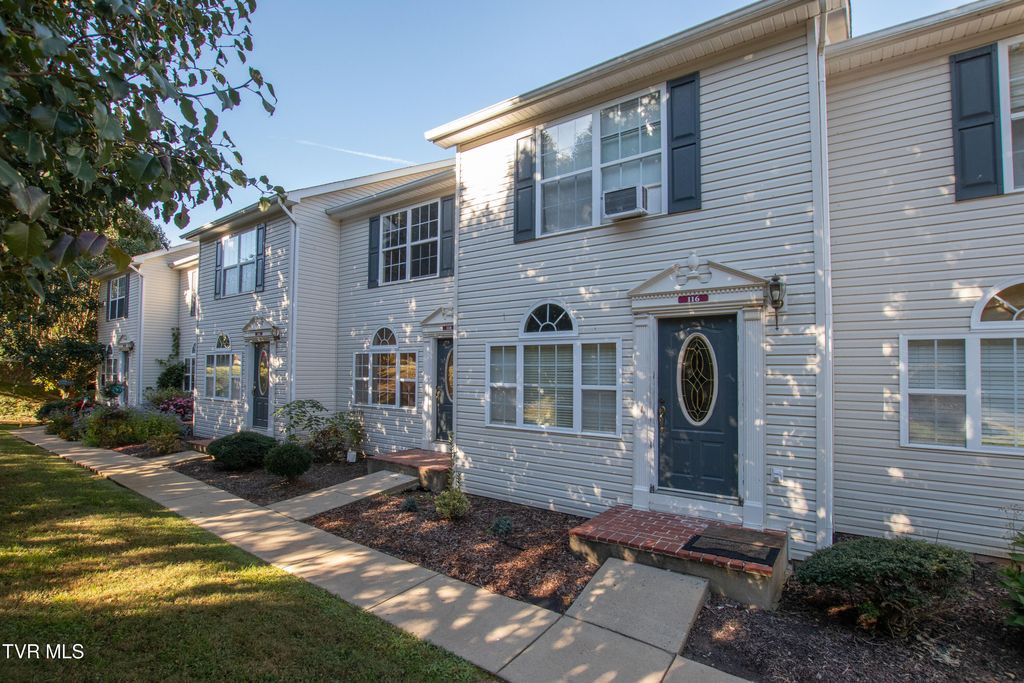 Photo of 118 Amanda Lane #4, Bristol, TN 37620 (MLS # 9987305)