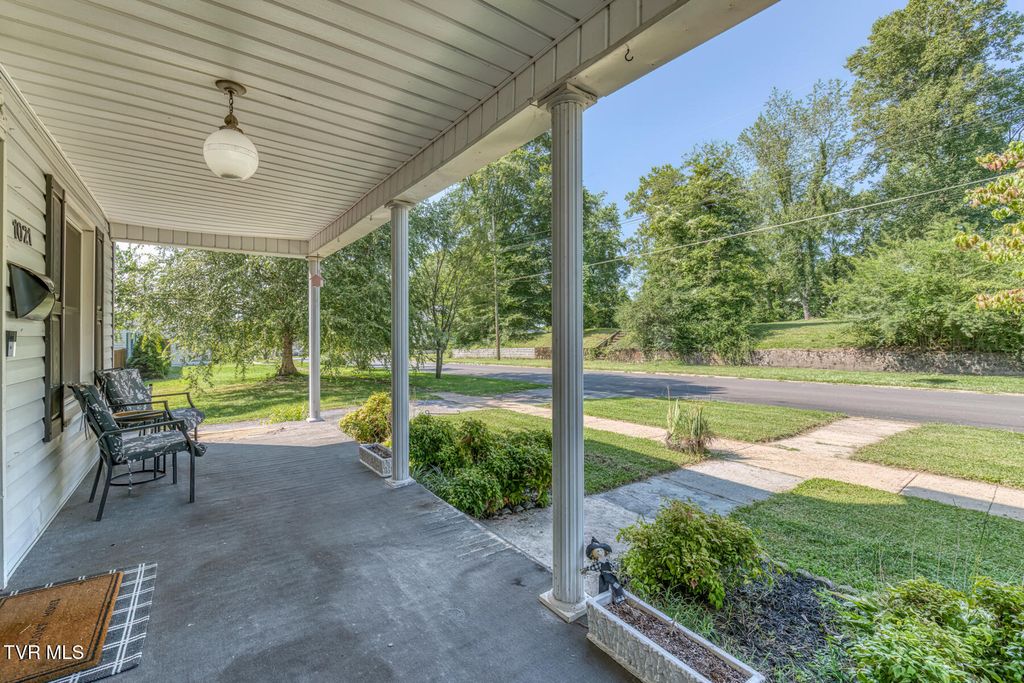 Photo of 1021 Georgia Ave Ave #1, Bristol, TN 37620 (MLS # 9984695)