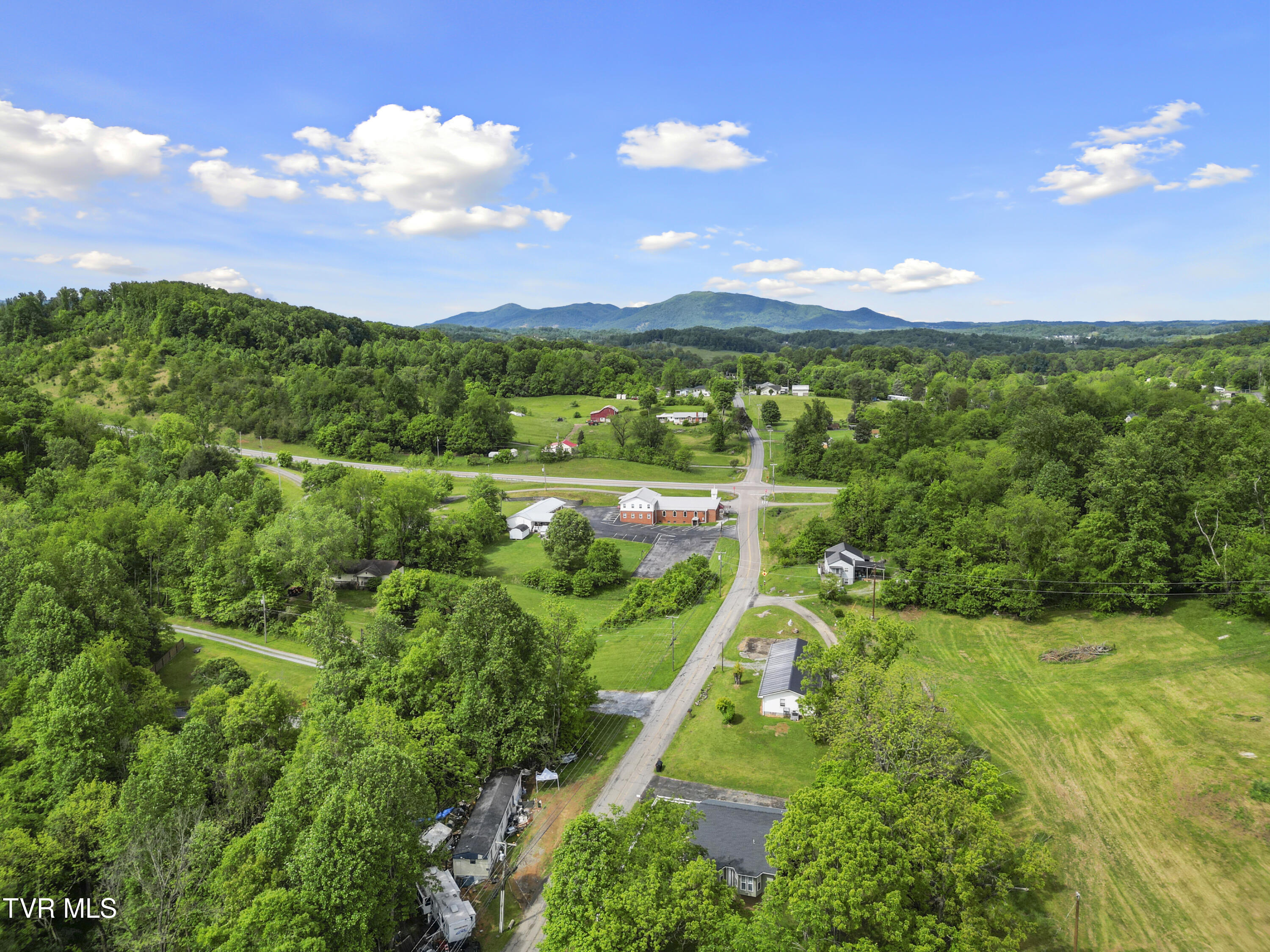 150 Big Springs Road, Elizabethton, Tennessee image 8
