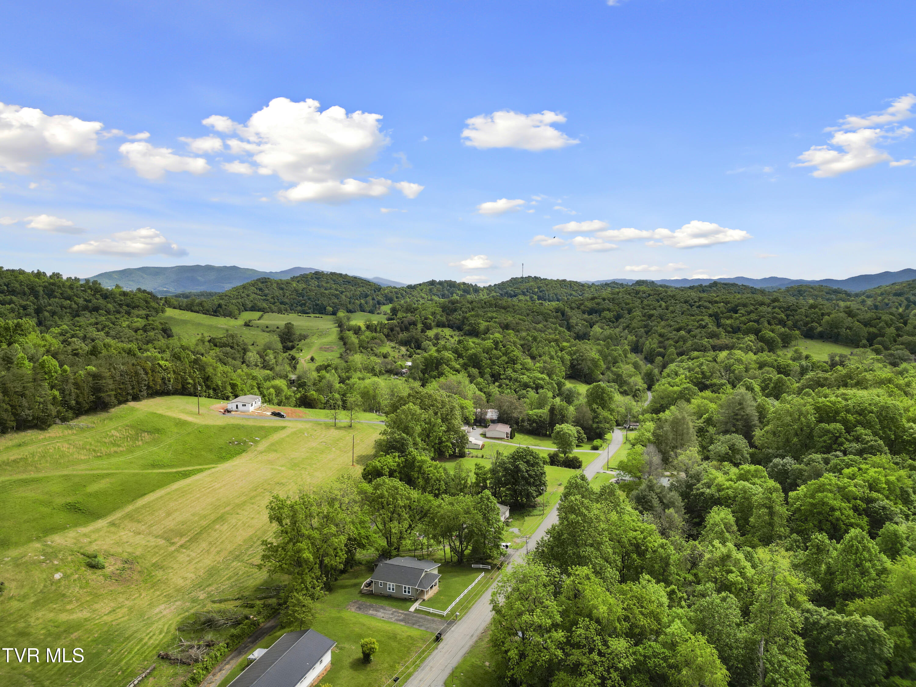 150 Big Springs Road, Elizabethton, Tennessee image 9