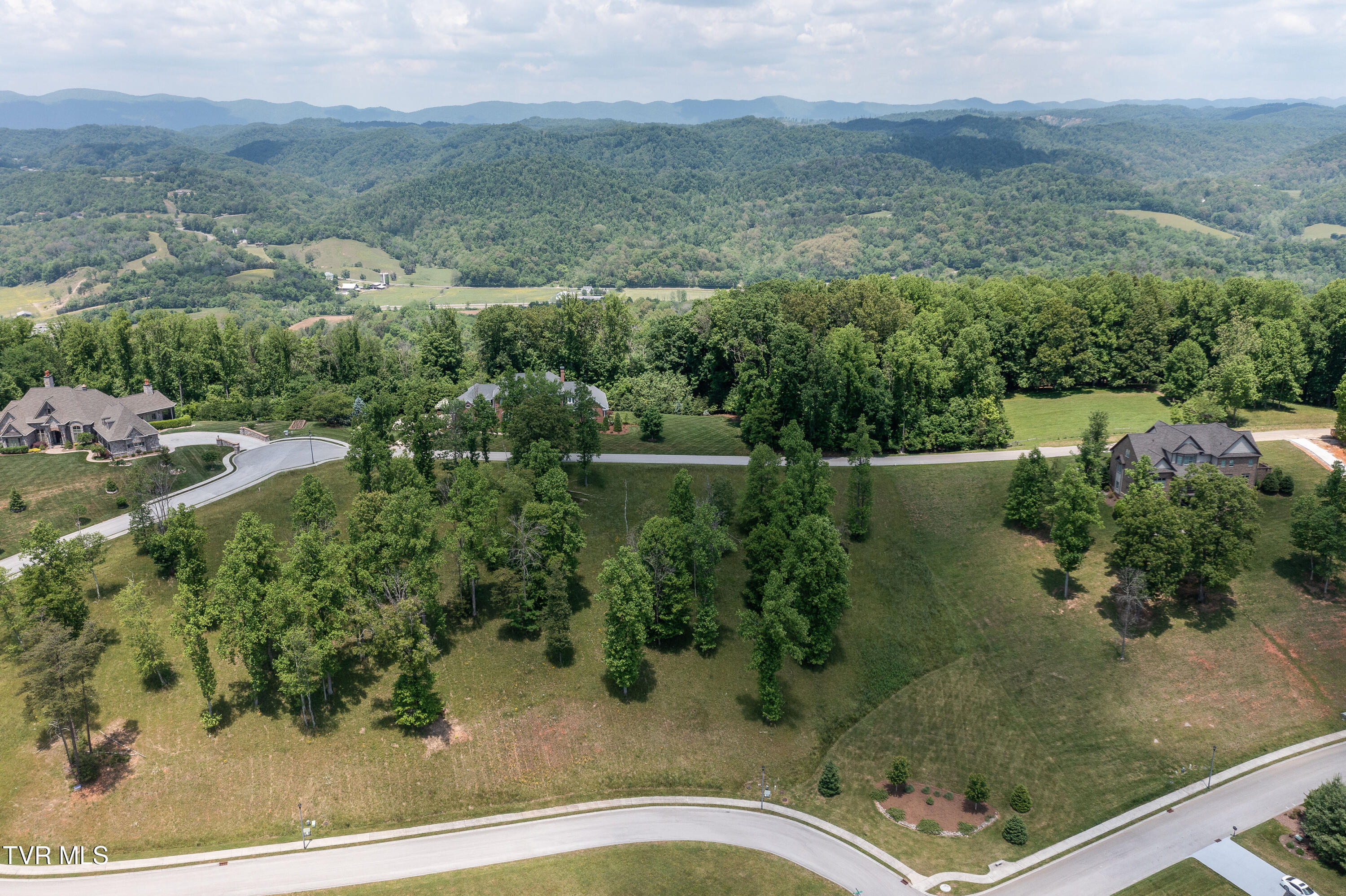 1226 Ridgetop Trail, Kingsport, Tennessee image 9