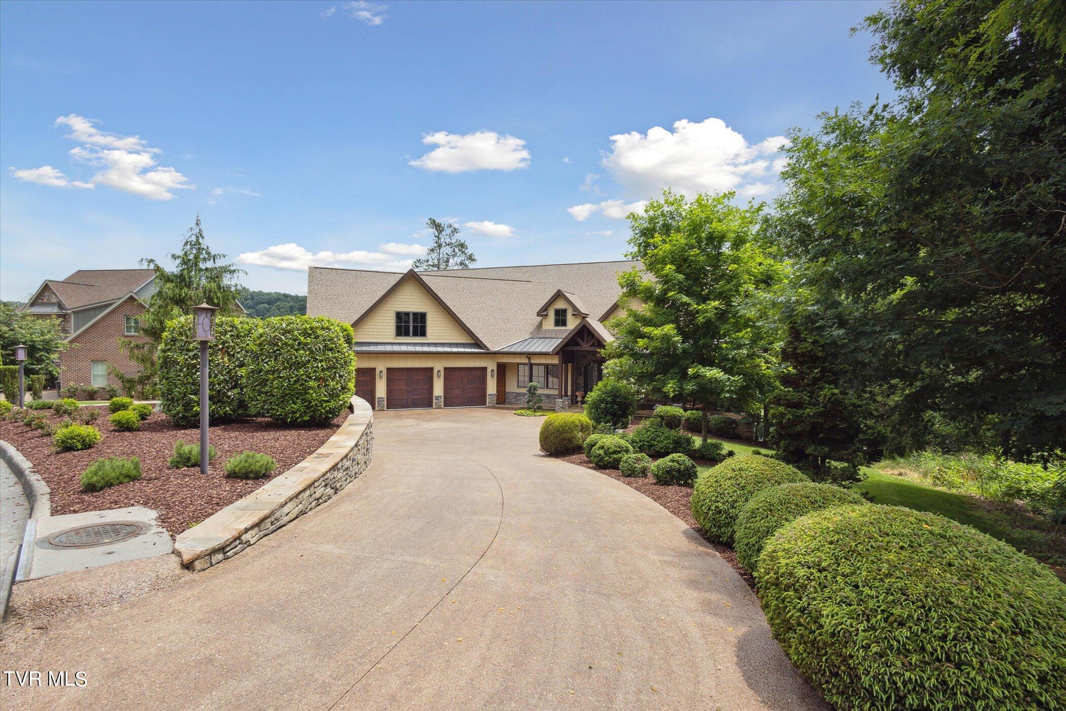 Abingdon, Virginia 24211, United States, 7 Bedrooms Bedrooms, ,6 BathroomsBathrooms,Residential,Active,114570