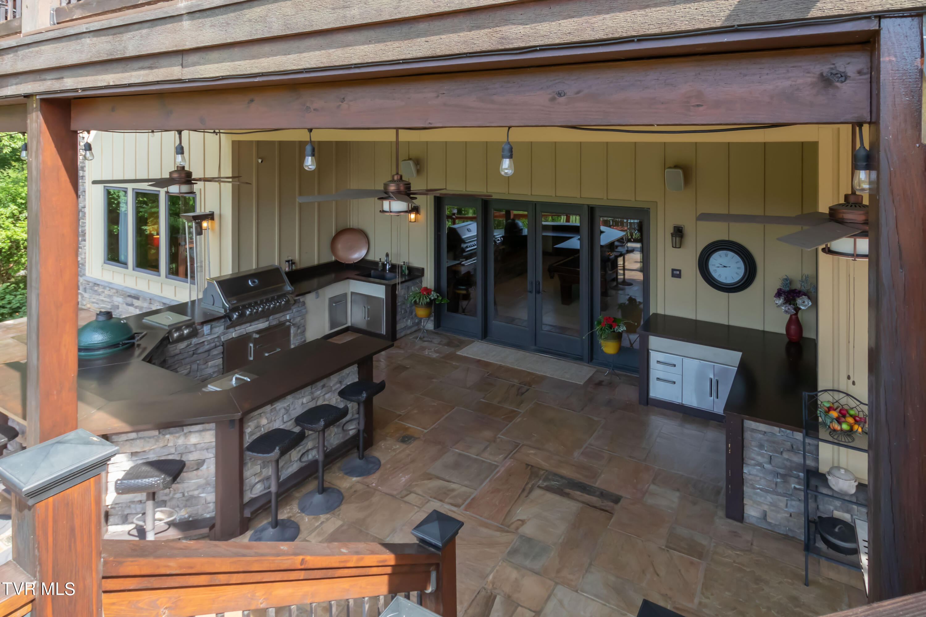 Abingdon, Virginia 24211, United States, 7 Bedrooms Bedrooms, ,6 BathroomsBathrooms,Residential,Active,114570