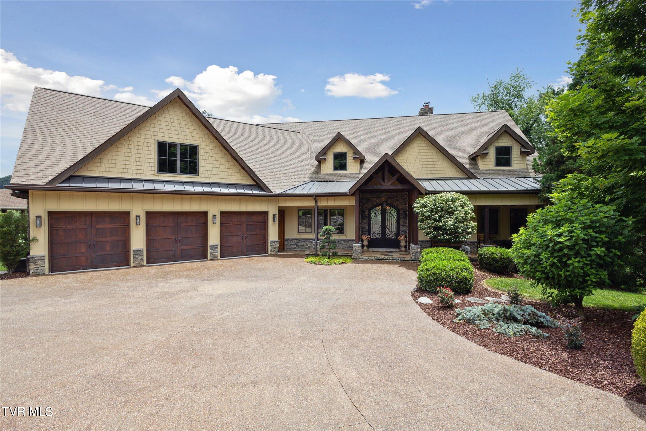 Abingdon, Virginia 24211, United States, 7 Bedrooms Bedrooms, ,6 BathroomsBathrooms,Residential,Active,114570