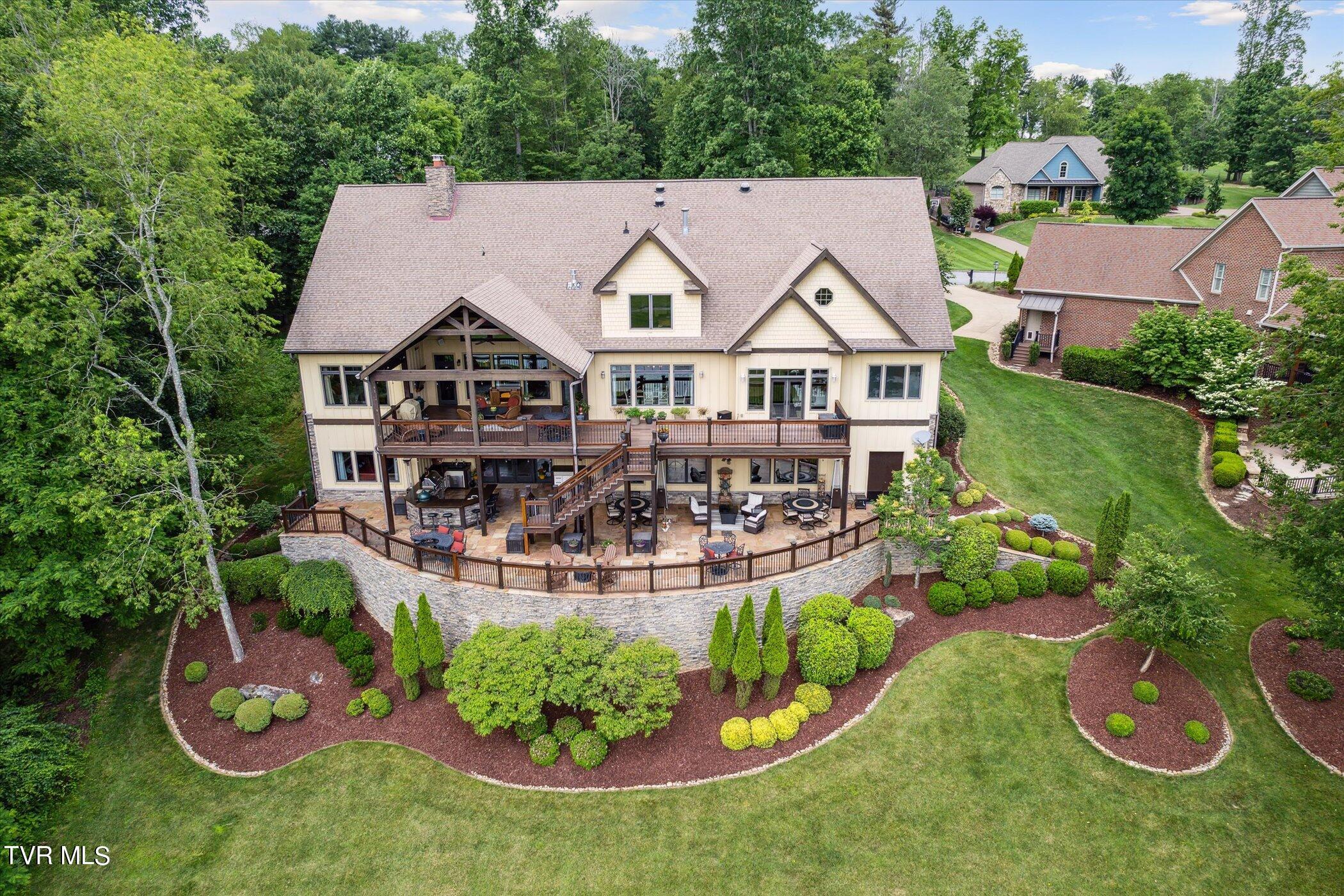 Abingdon, Virginia 24211, United States, 7 Bedrooms Bedrooms, ,6 BathroomsBathrooms,Residential,Active,114570