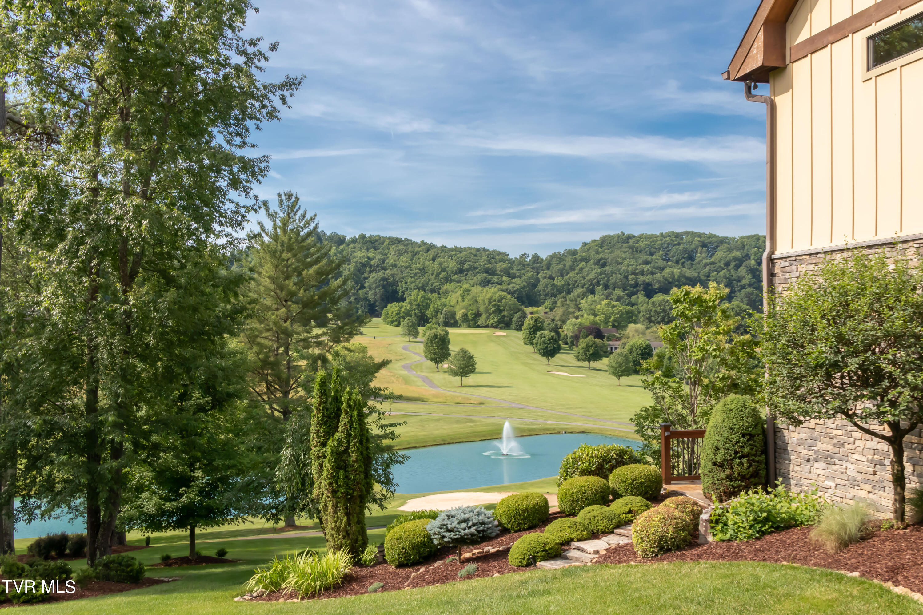 Abingdon, Virginia 24211, United States, 7 Bedrooms Bedrooms, ,6 BathroomsBathrooms,Residential,Active,114570