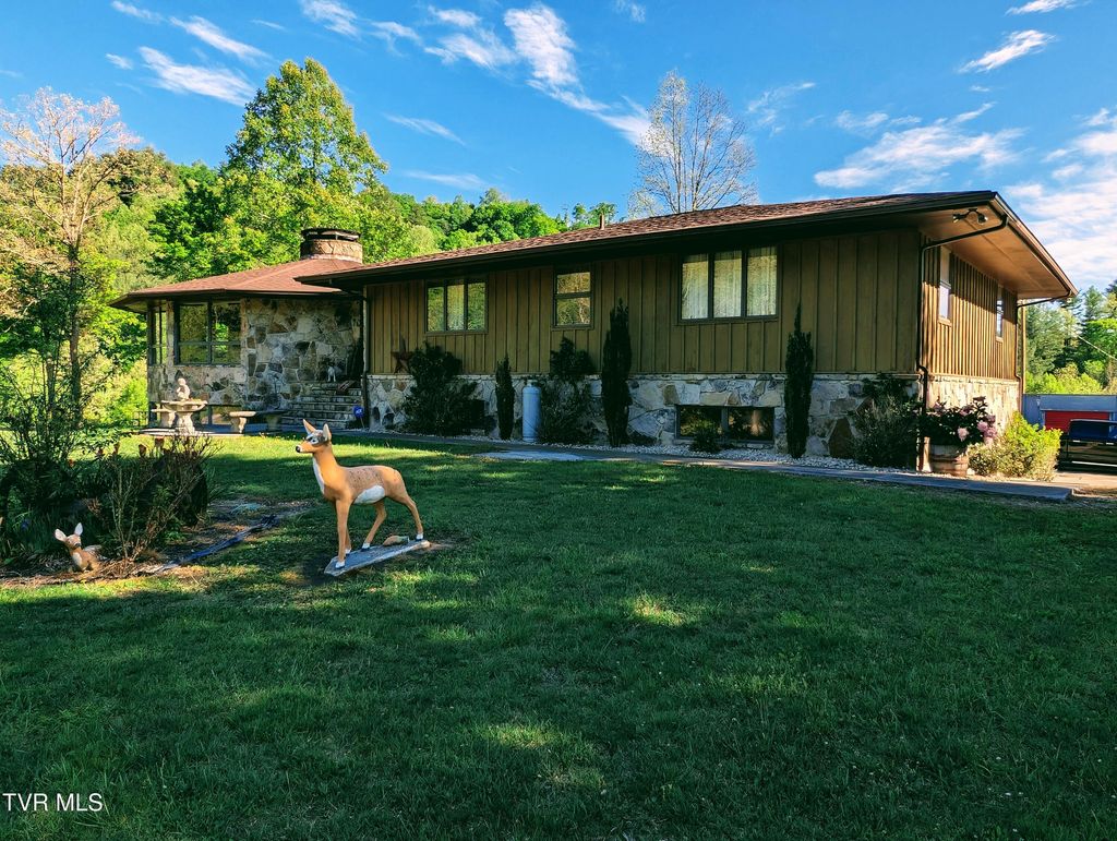 Photo of 9404 Clintwood Highway, Pound, VA 24279 (MLS # 9995150)