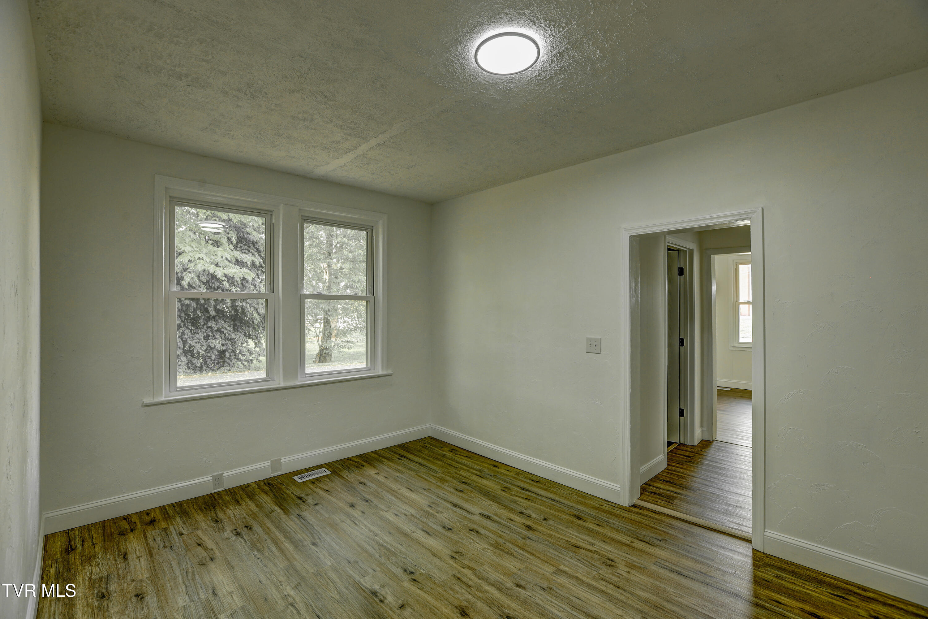 908 Columbia Road, Bristol, Tennessee image 30