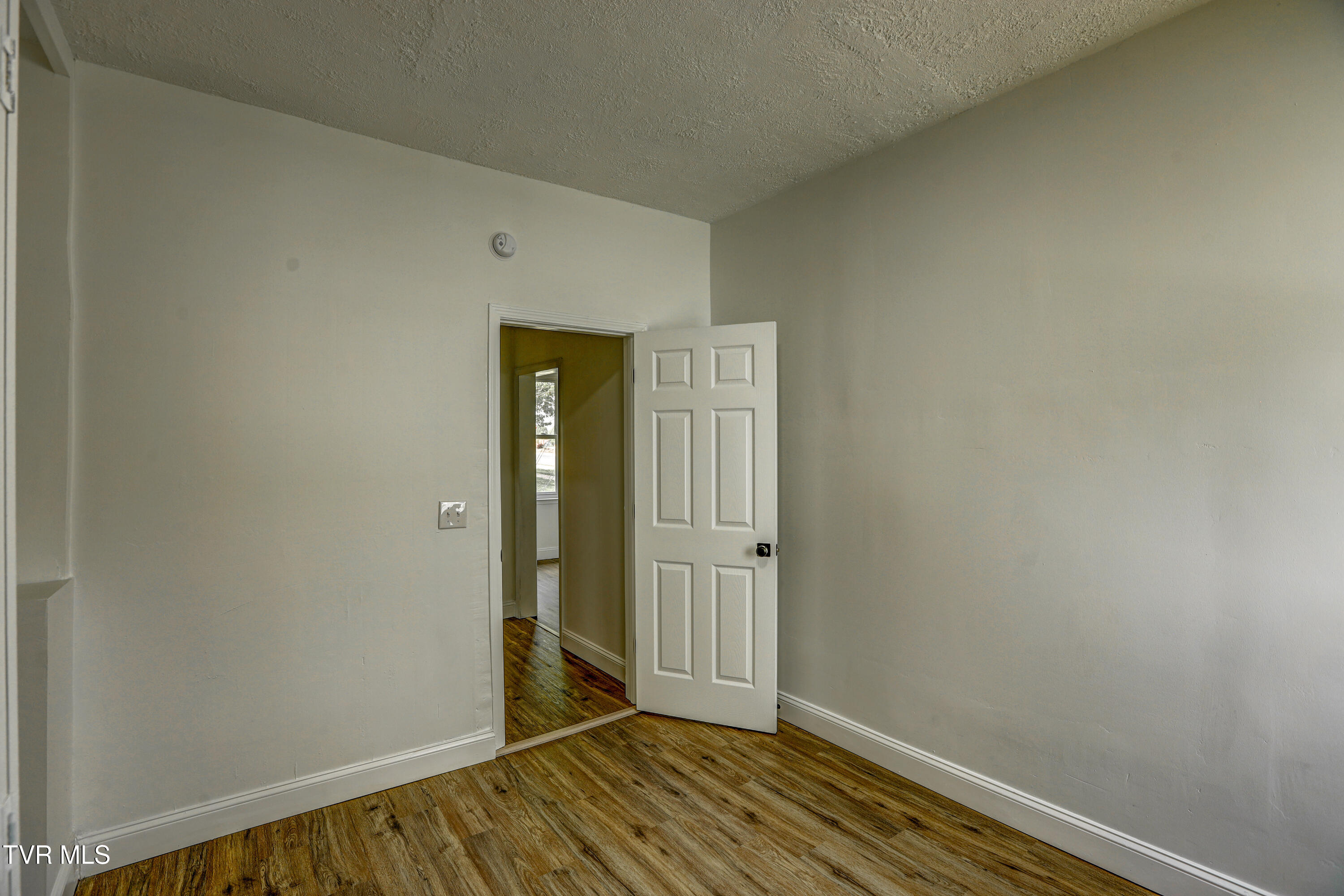 908 Columbia Road, Bristol, Tennessee image 15
