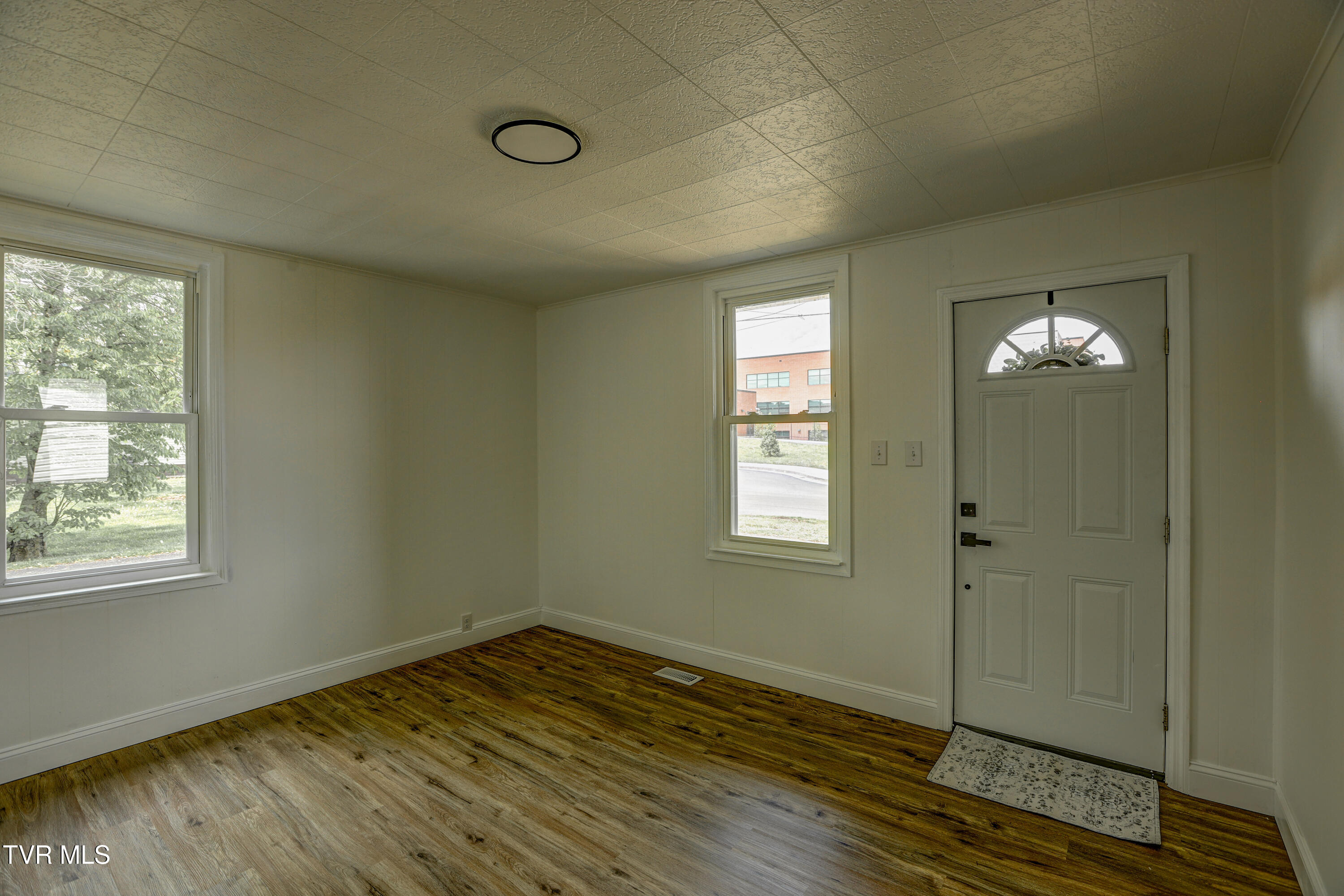 908 Columbia Road, Bristol, Tennessee image 8