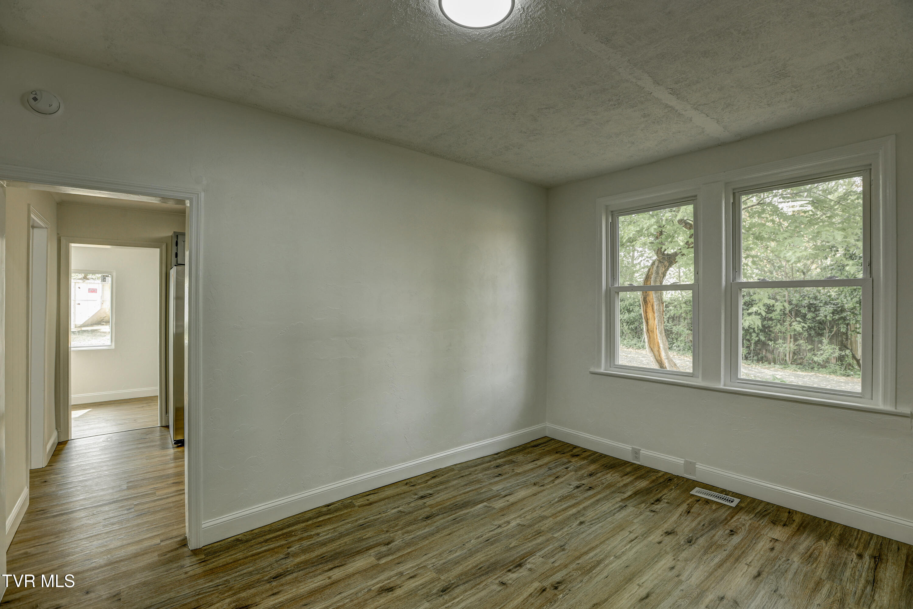 908 Columbia Road, Bristol, Tennessee image 31