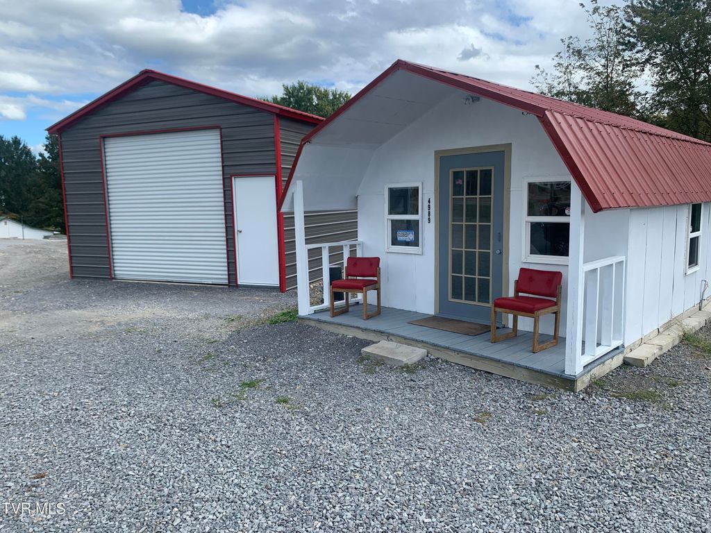 Photo of 4987 Bluff City Highway, Bluff City, TN 37618 (MLS # 9986495)