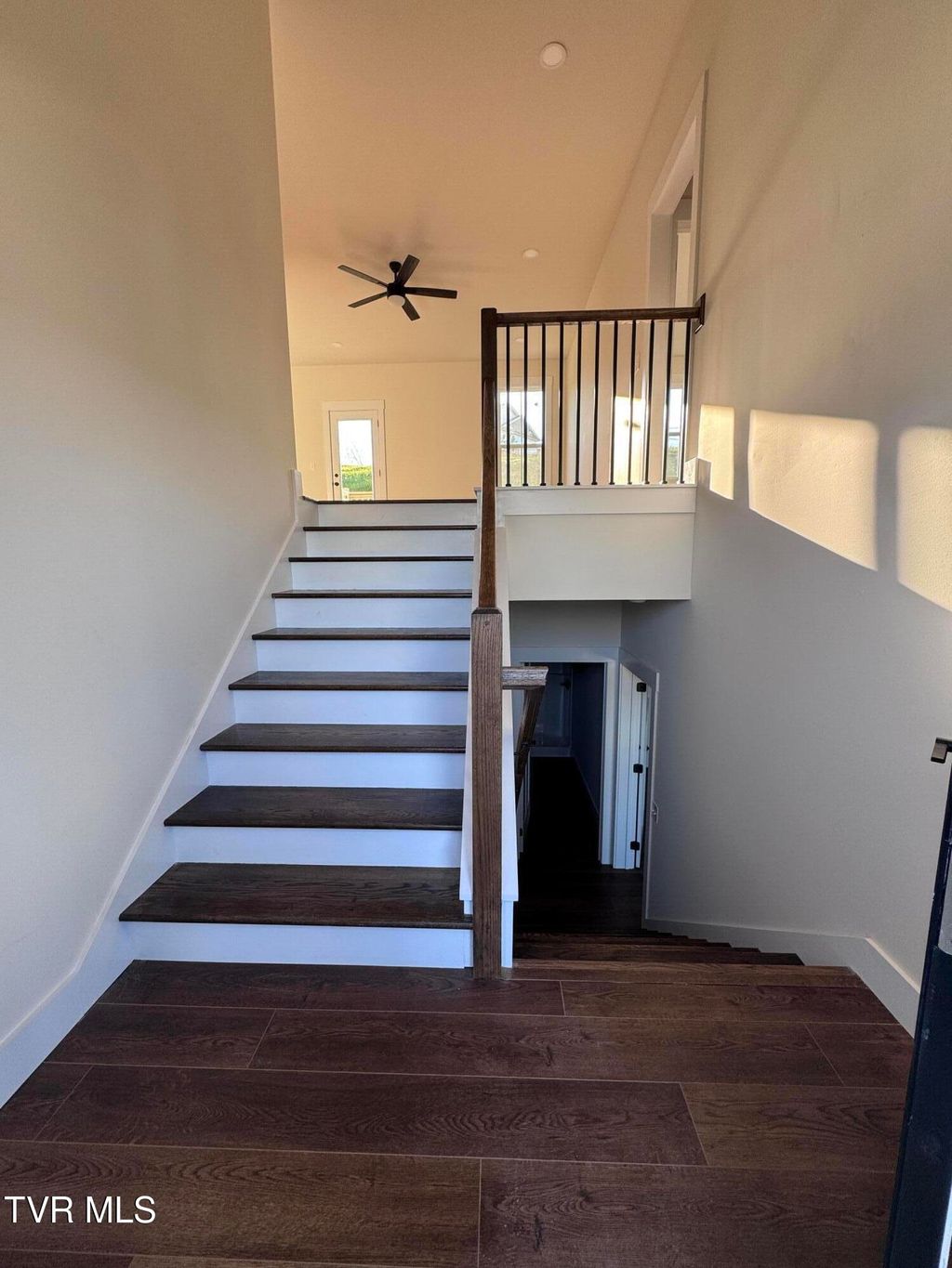 Photo of 585 Ten Mile View, Jonesborough, TN 37659 (MLS # 9993614)