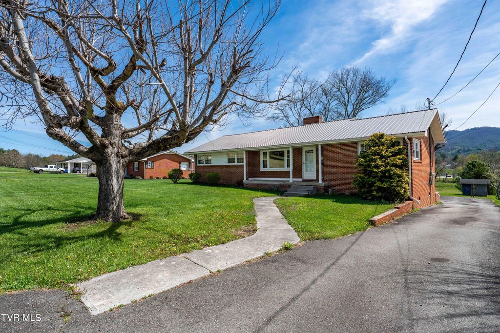 Photo of 248 Sunset Drive, Mountain City, TN 37683 (MLS # 9993502)