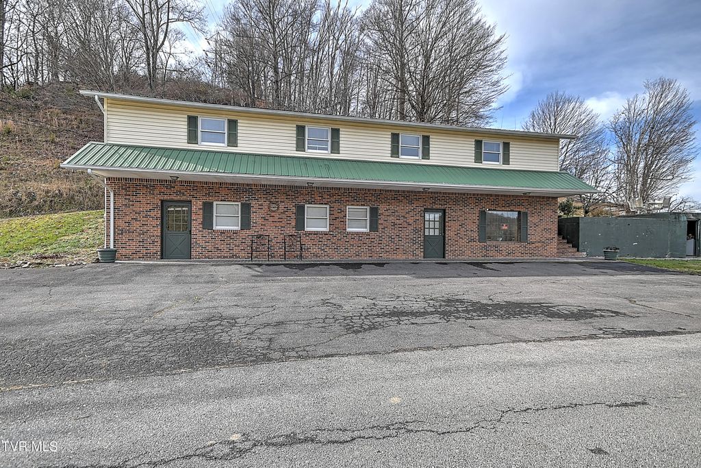 Photo of 423 Kendricks Hollow Road, Bristol, TN 37620 (MLS # 9989386)