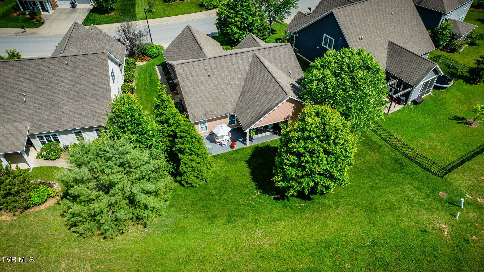 2420 Edinburgh Channel Road, Kingsport, Tennessee image 45
