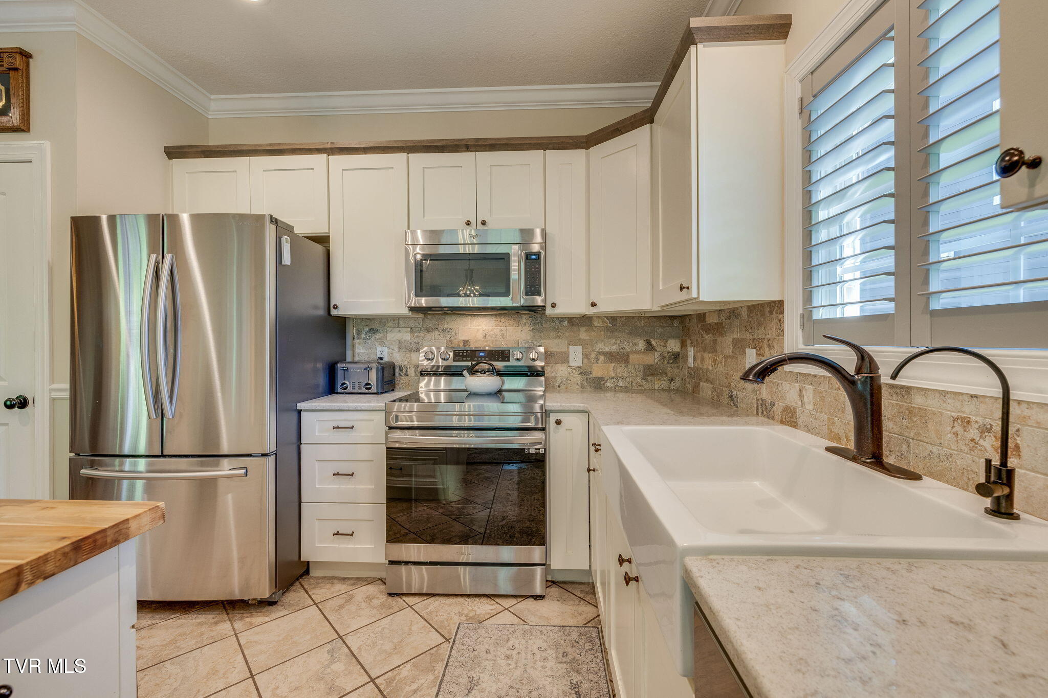 2420 Edinburgh Channel Road, Kingsport, Tennessee image 11