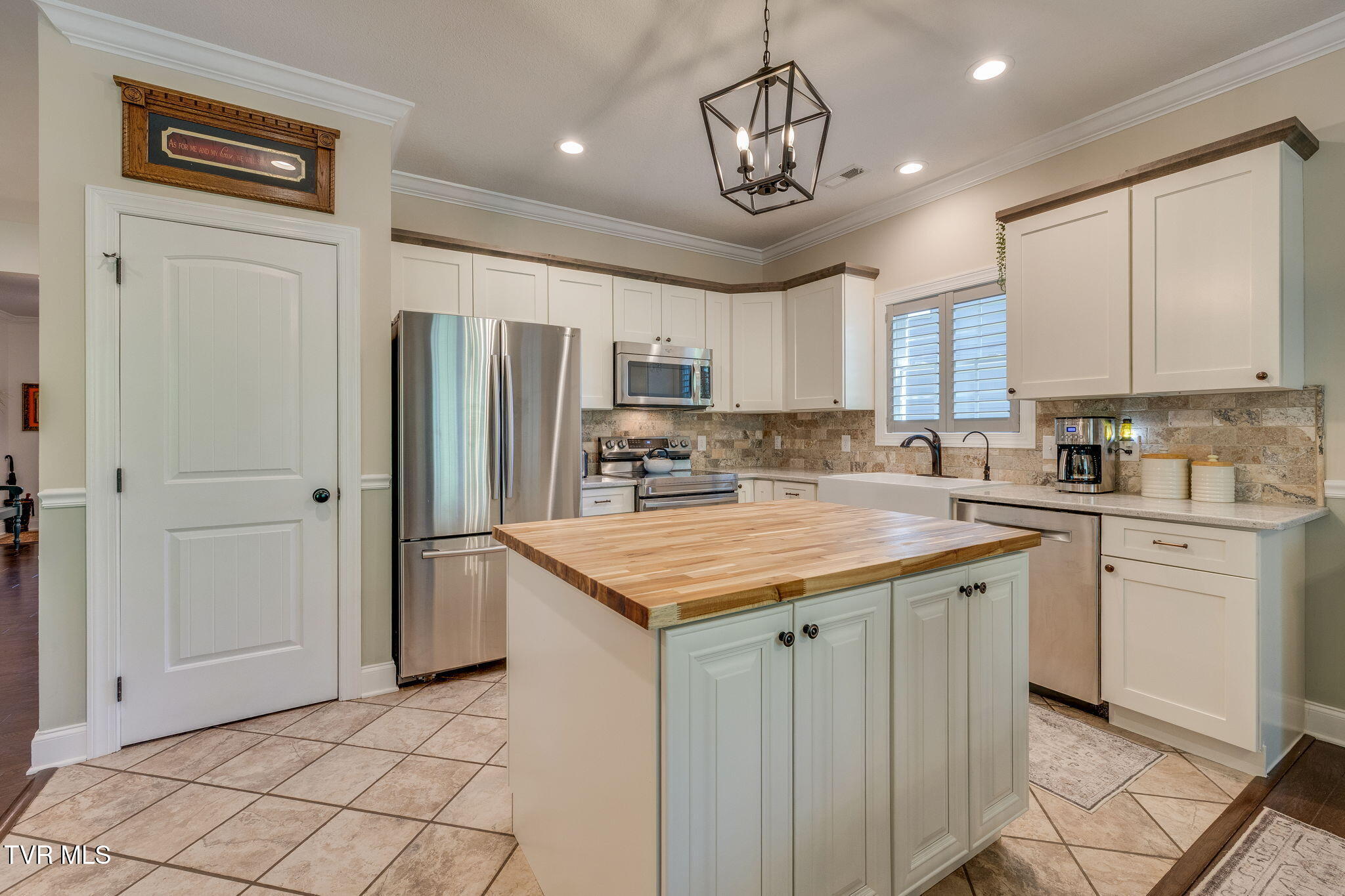 2420 Edinburgh Channel Road, Kingsport, Tennessee image 10