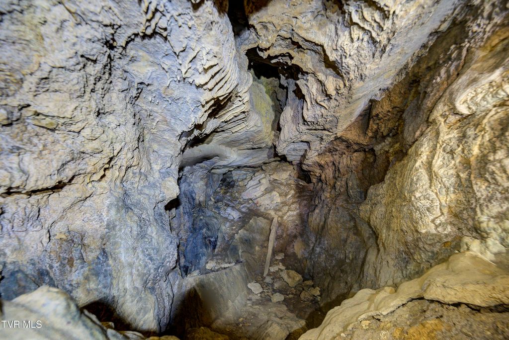 Photo of Tbd Highway 67, Mountain City, TN 37683 (MLS # 9991398)