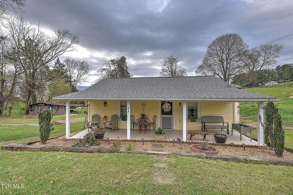 Photo of 517 Cherokee Drive, Mount Carmel, TN 37645 (MLS # 9993216)