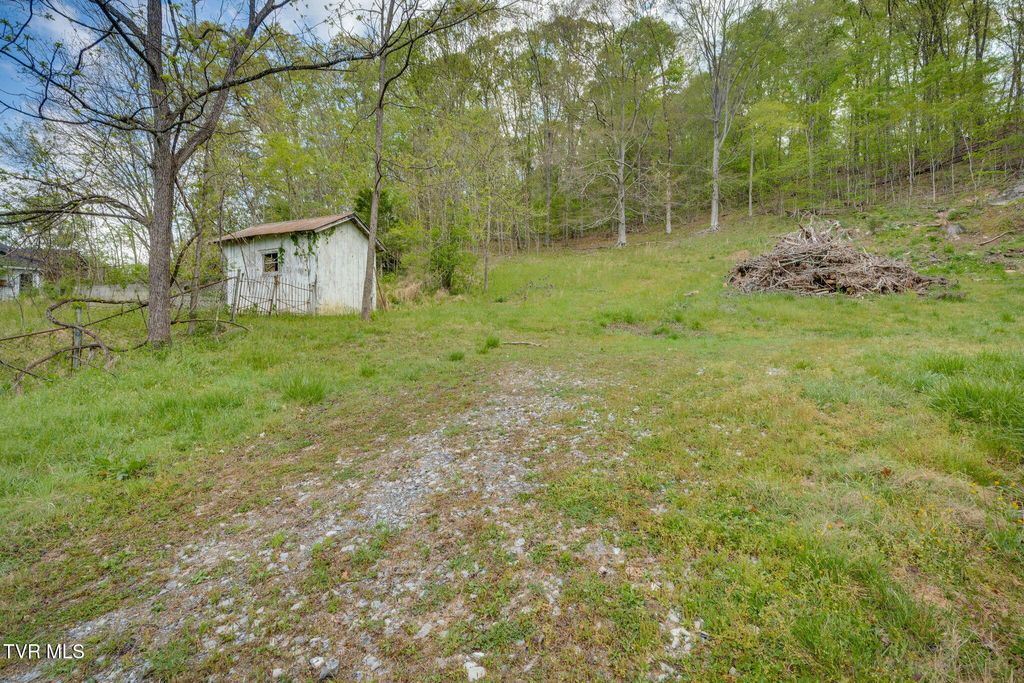 Photo of 218 Bridwell Heights Road, Kingsport, TN 37664 (MLS # 9994207)