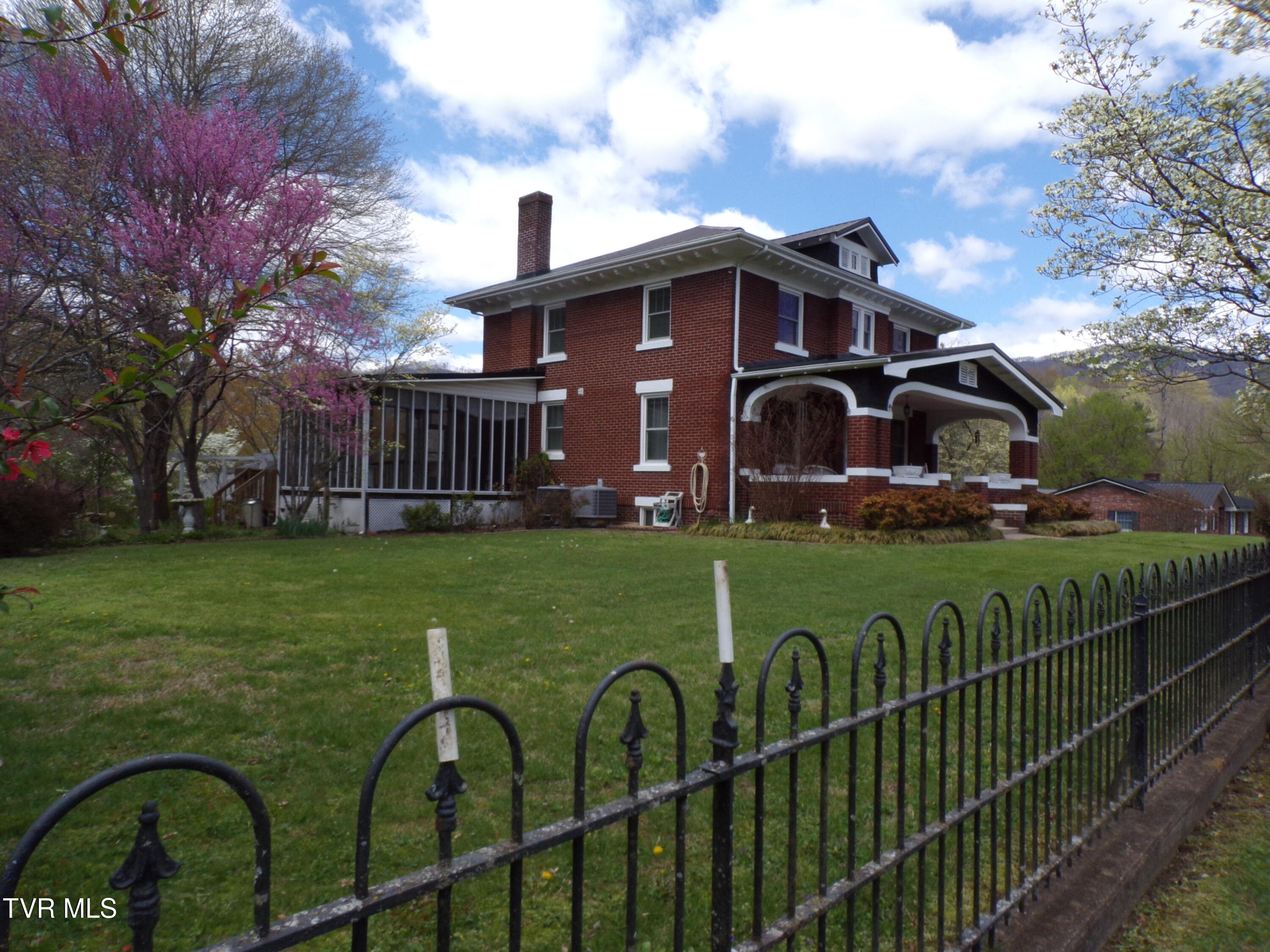2117 Alto Street, Big Stone Gap, Virginia image 3