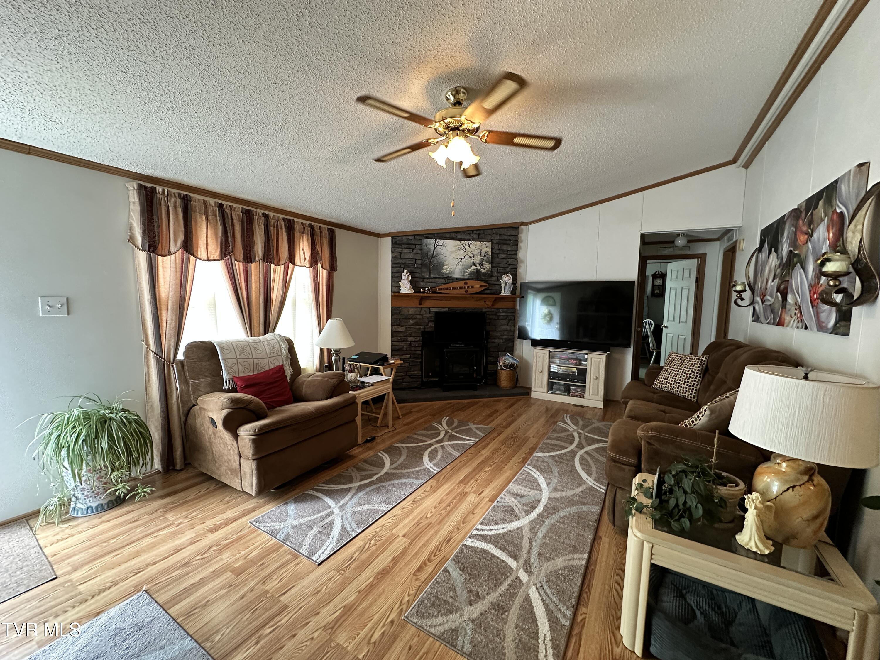 105 Helbert Pvt Drive, Bristol, Tennessee image 2