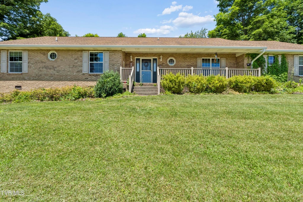 Photo of 408 Taryn Court, Bristol, VA 24201 (MLS # 9996403)