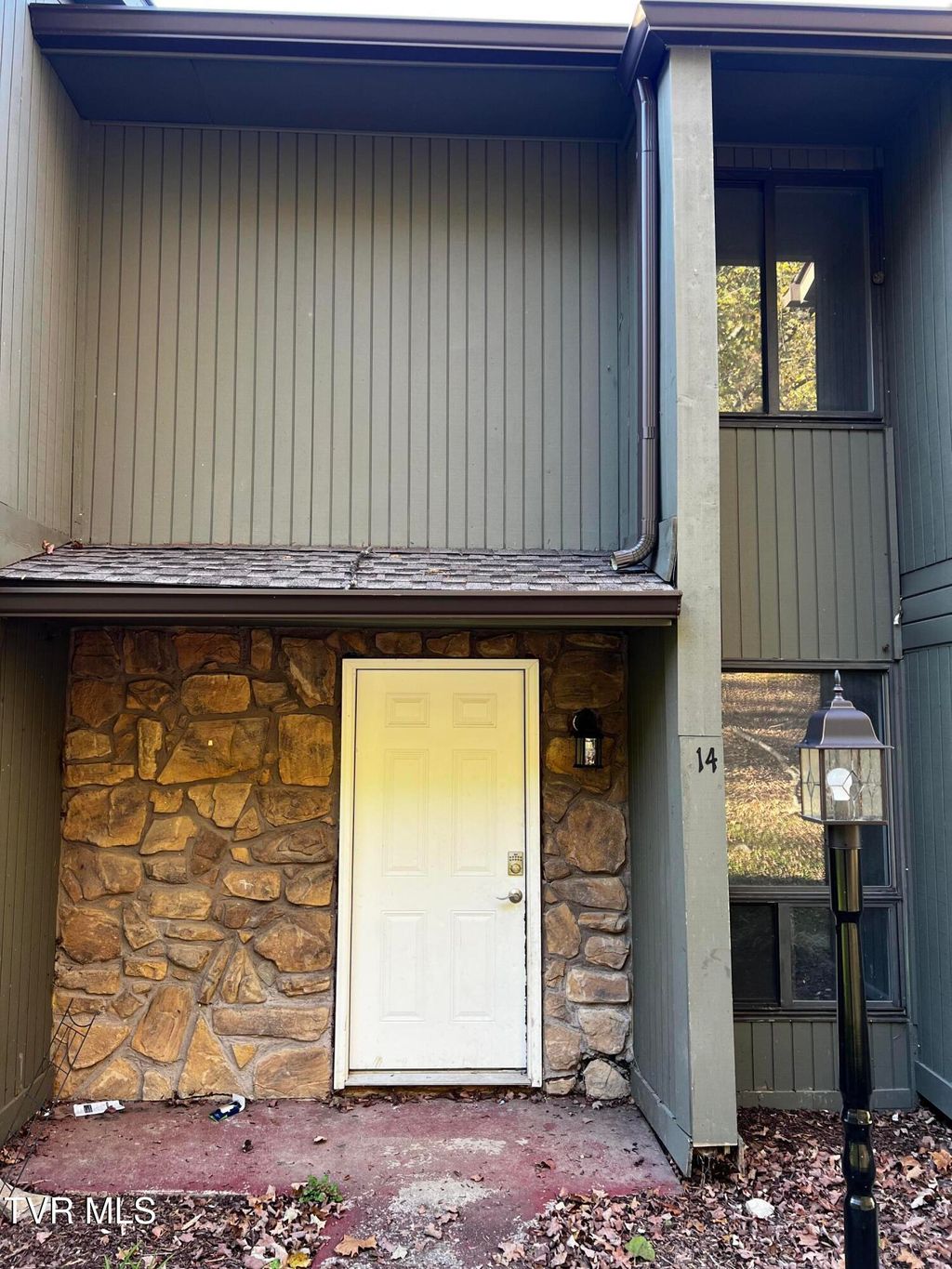 Photo of 1419 Colony Park Drive #13, Johnson City, TN 37604 (MLS # 9992460)