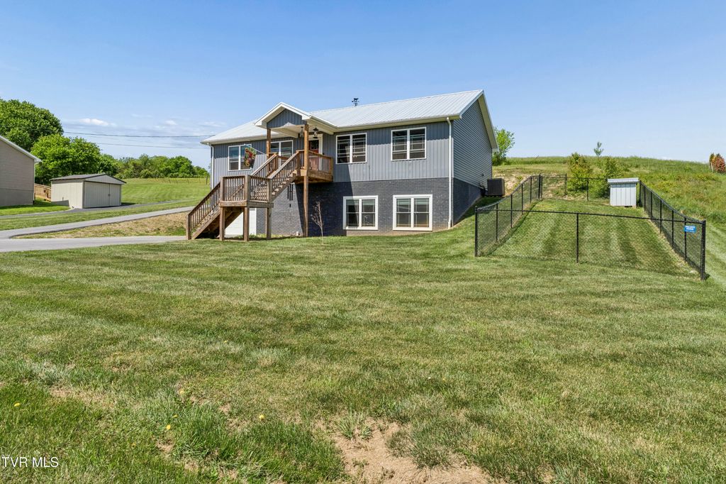 Photo of 143 Stage Road, Jonesborough, TN 37659 (MLS # 9994595)