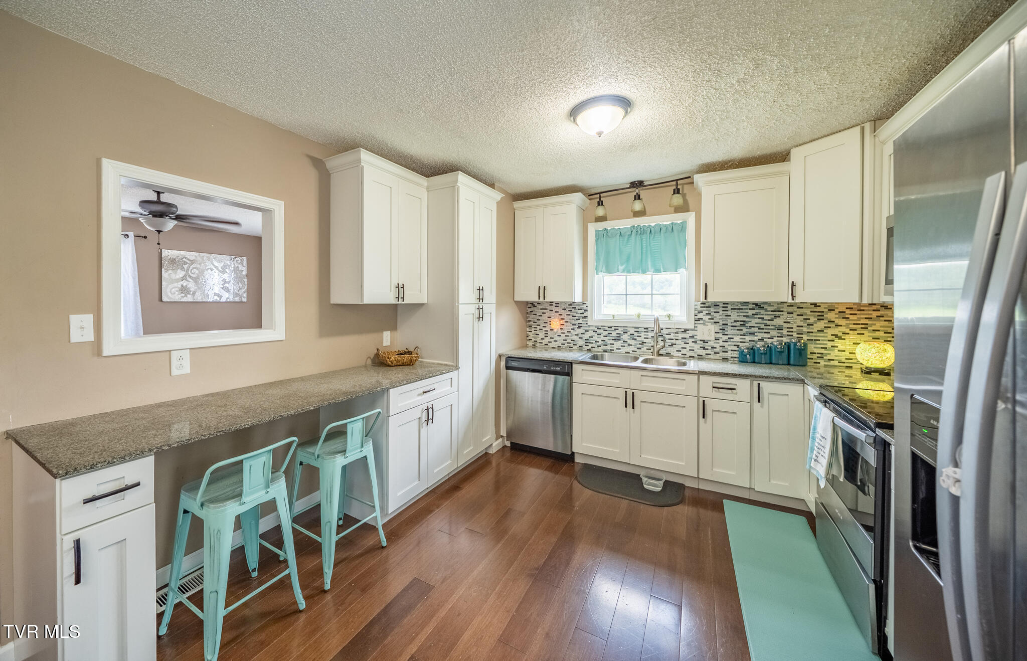 Jonesborough, Tennessee 37659, United States, 4 Bedrooms Bedrooms, ,3 BathroomsBathrooms,Residential,Active,172305