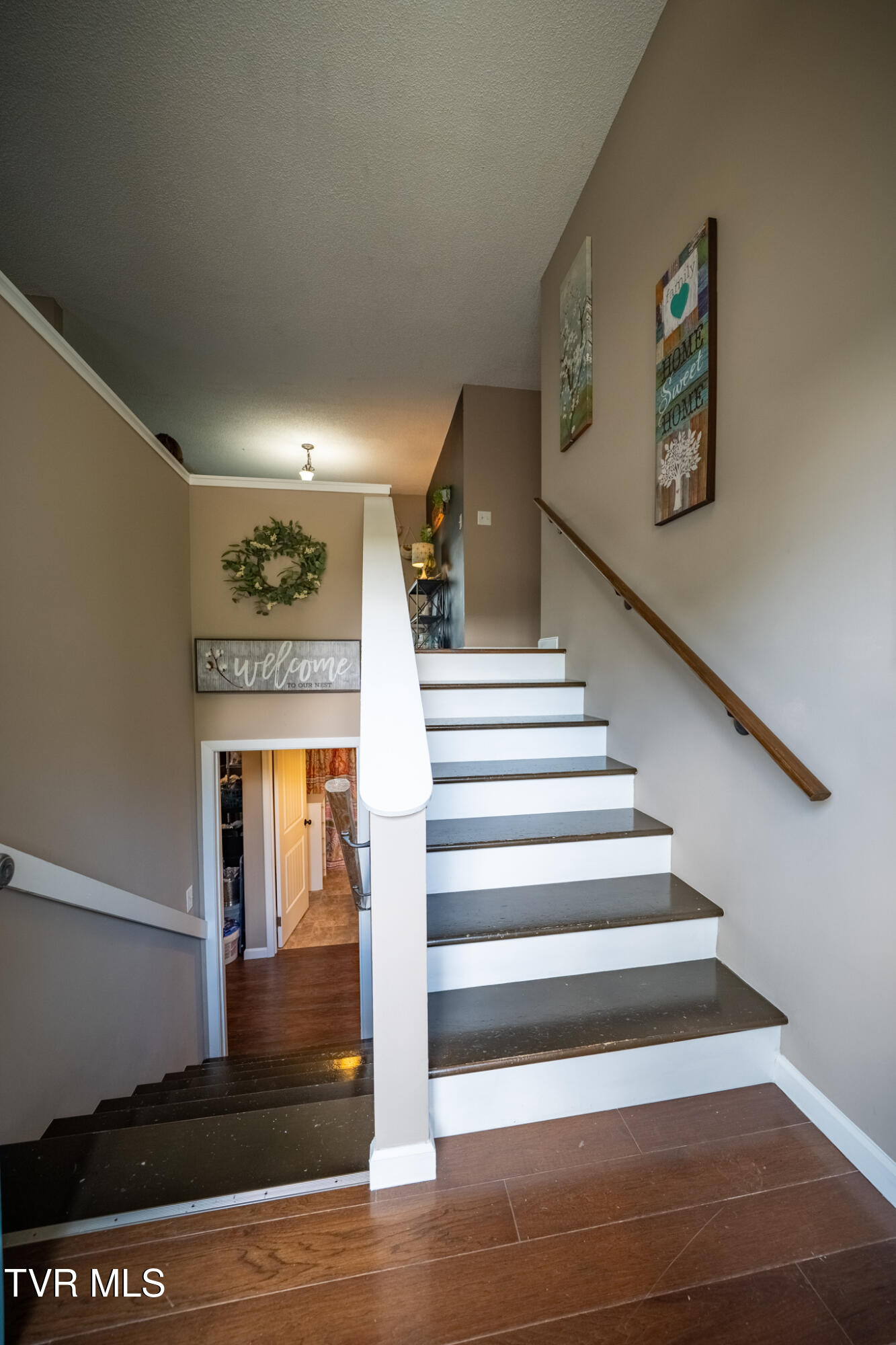 Jonesborough, Tennessee 37659, United States, 4 Bedrooms Bedrooms, ,3 BathroomsBathrooms,Residential,Active,172305