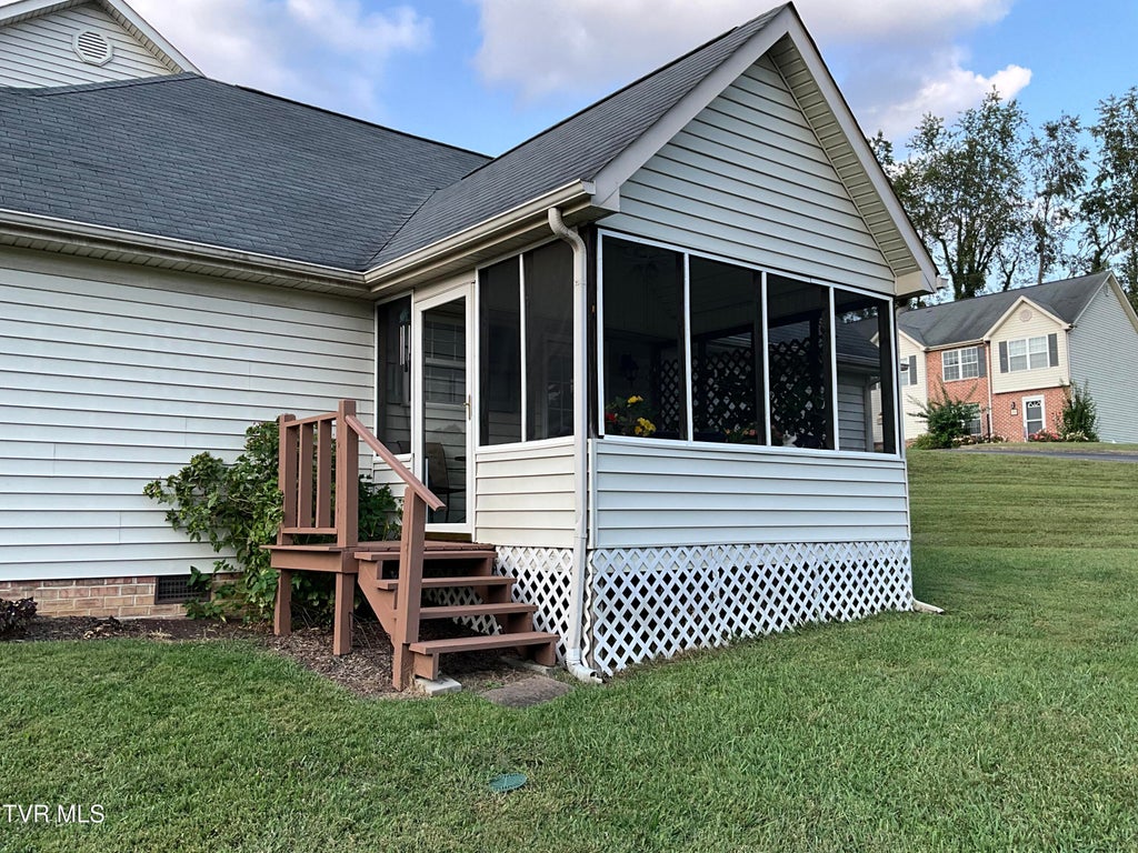Photo of 254 Booher Road #Apt B1, Bristol, TN 37620 (MLS # 10000815)