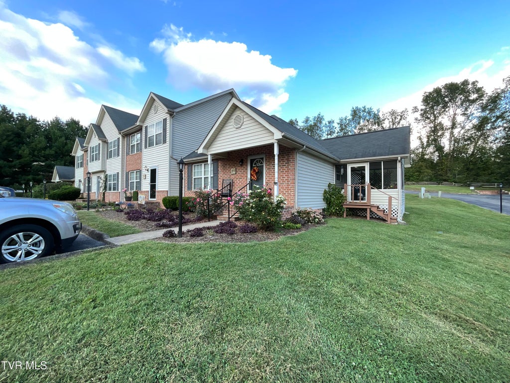 Photo of 254 Booher Road #Apt B1, Bristol, TN 37620 (MLS # 10000815)