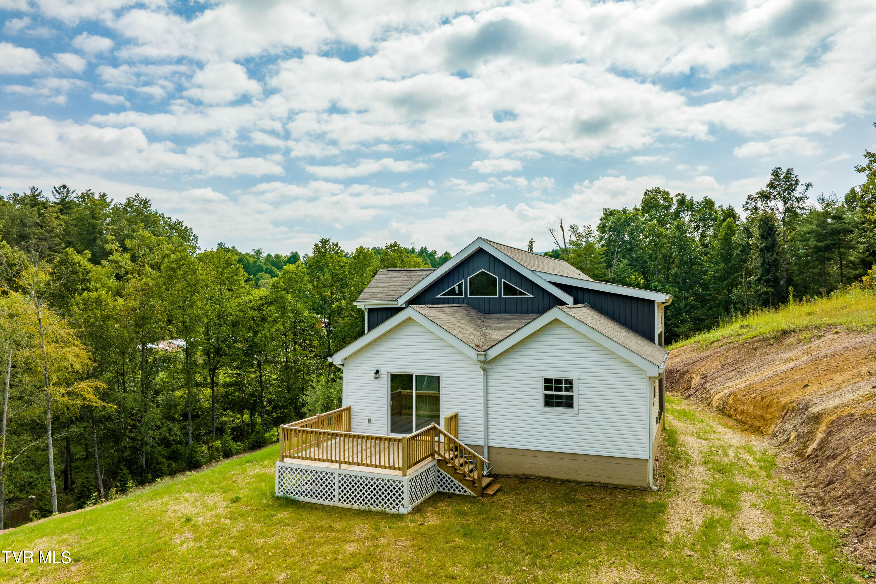 1005 Campbell Road, Mountain City, Tennessee image 40