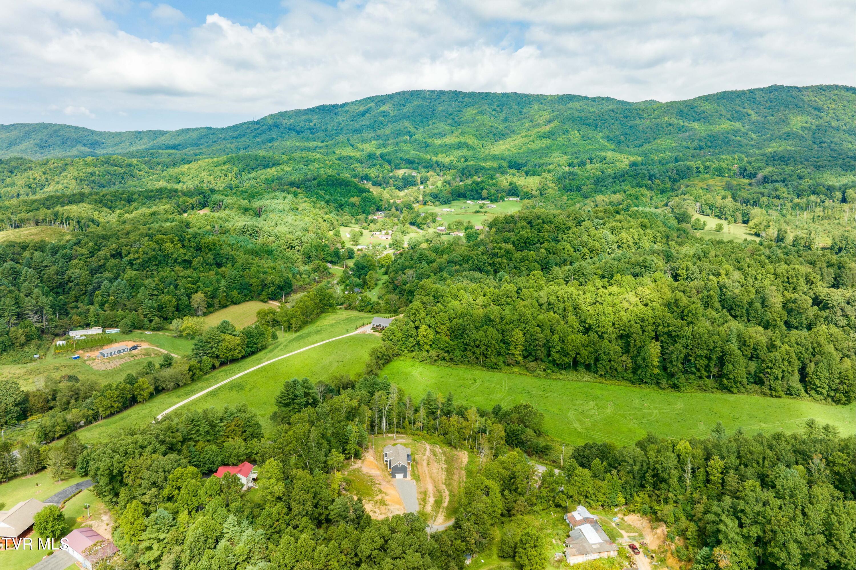 1005 Campbell Road, Mountain City, Tennessee image 50