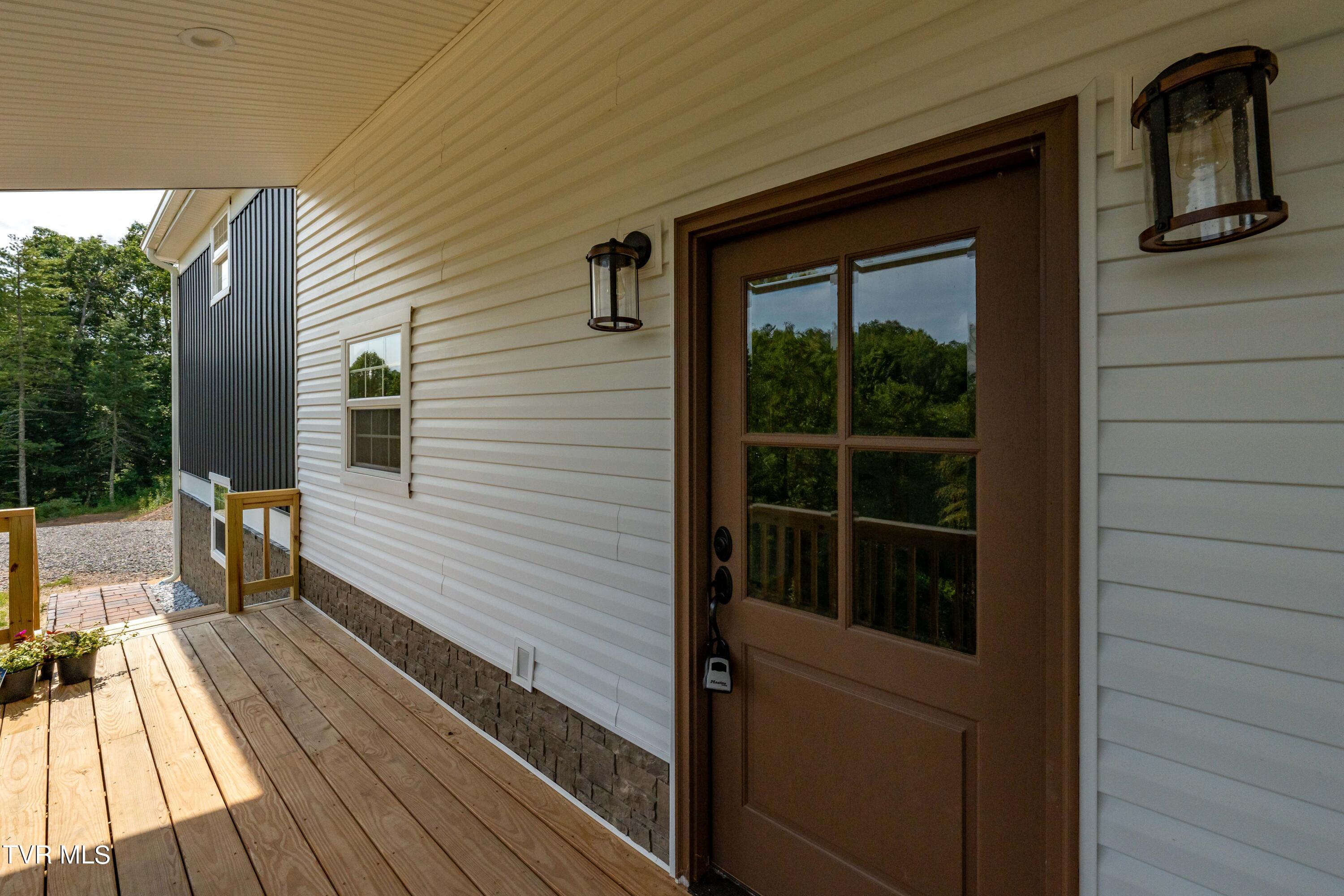 1005 Campbell Road, Mountain City, Tennessee image 5