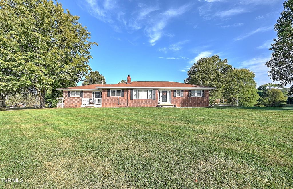 Photo of 464 Jonesboro Road, Piney Flats, TN 37686 (MLS # 9986403)