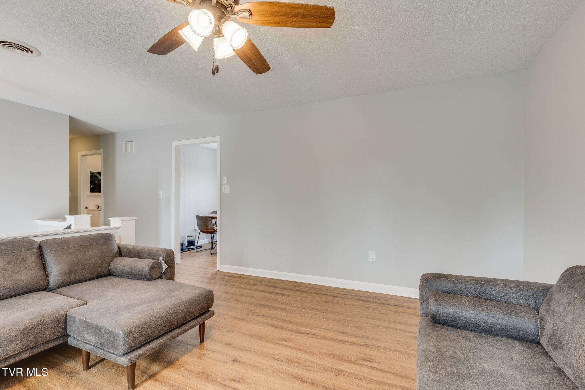 761 Meadowcrest Drive, Bristol, Virginia image 7