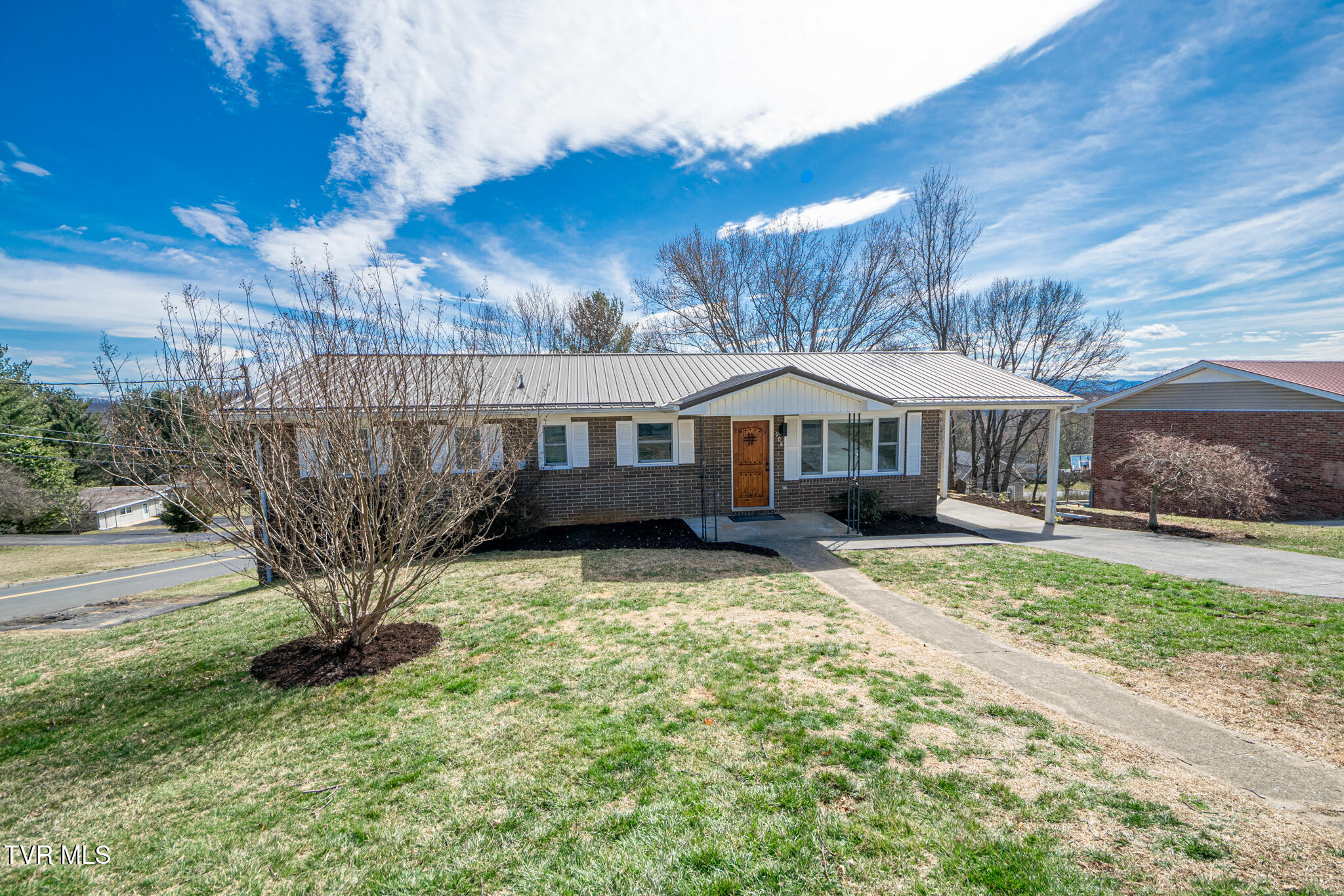 908 Locklaine Drive, Johnson City, Tennessee image 2