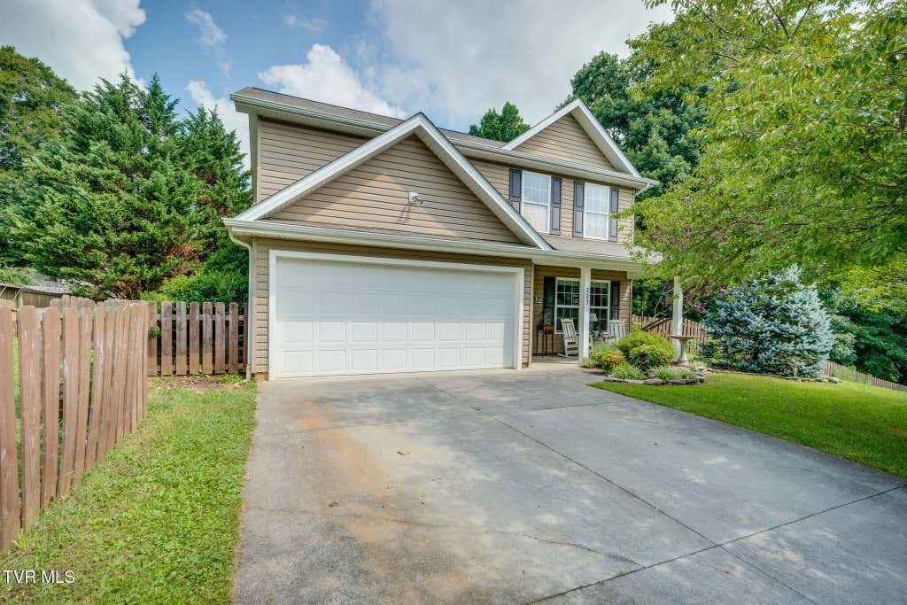 Photo of 223 Atoll Way, Jonesborough, TN 37659 (MLS # 9998370)