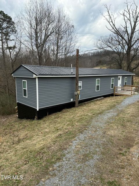 Photo of 173 Dan Cole Road, Elizabethton, TN 37643 (MLS # 9992066)