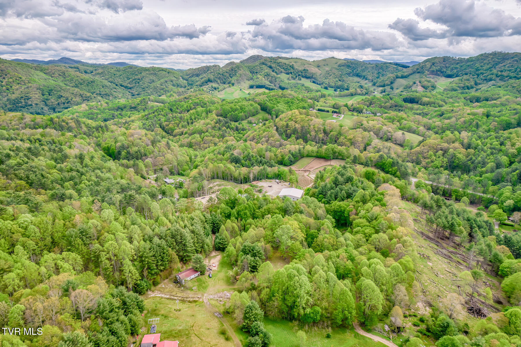 584 Dotson Road, Trade, Tennessee image 3