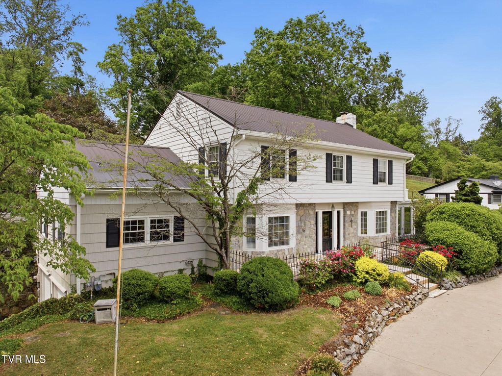 Photo of 1700 Overhill Road, Bristol, VA 24201 (MLS # 9995856)