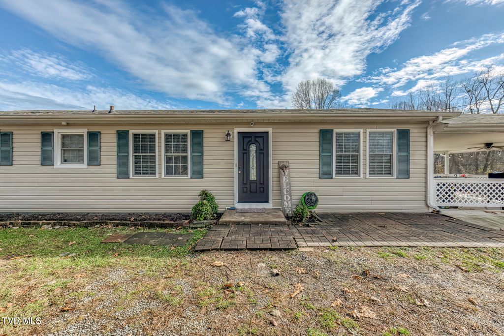 Photo of 131 Grubb Lane, Bristol, TN 37620 (MLS # 9996049)