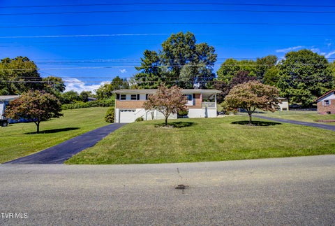 Homes For Sale - 432 Wyandotte Road<br/> Bristol, VA 24201