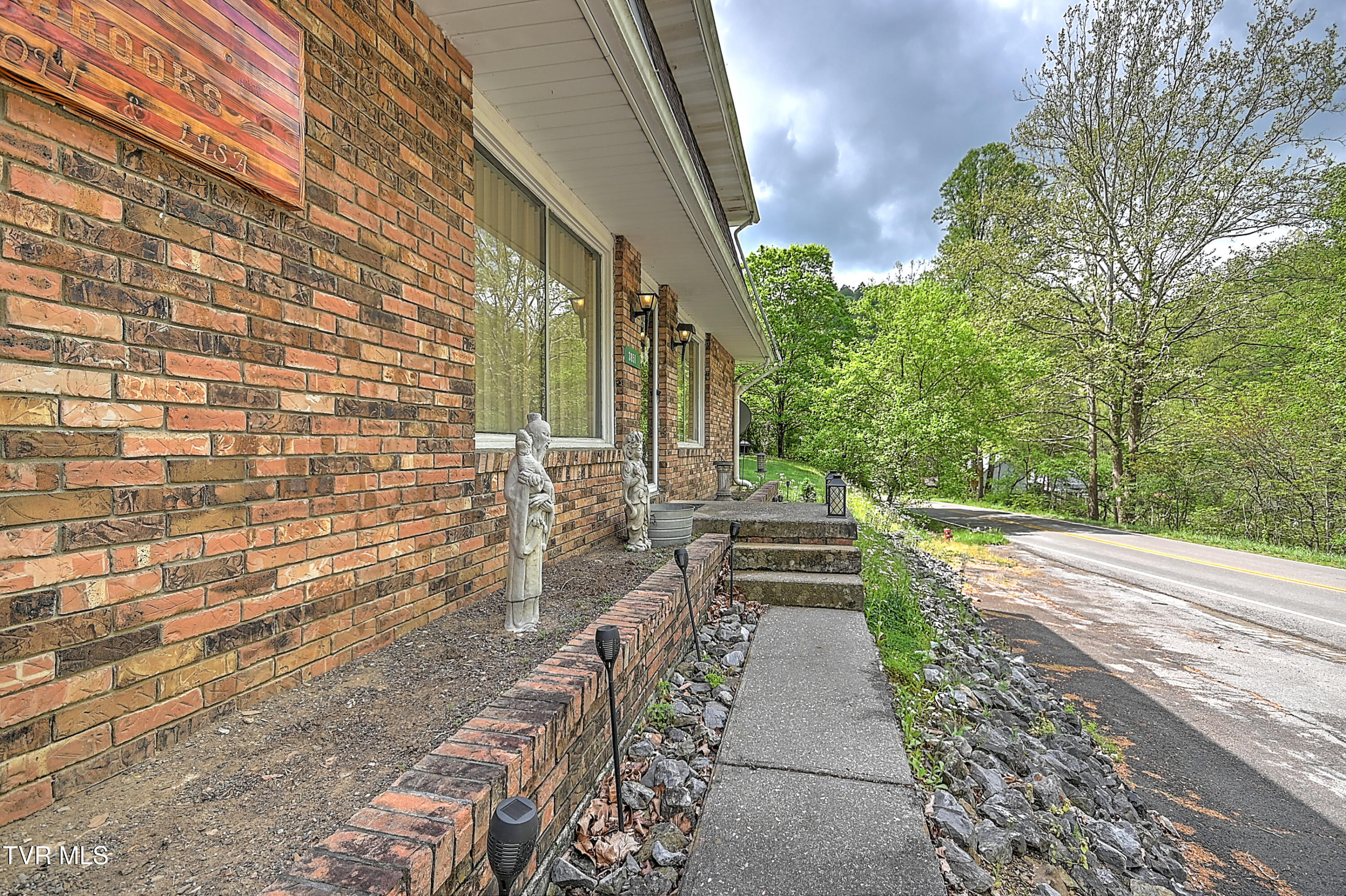 3851 Helen Henderson Highway, Davenport, Virginia image 8