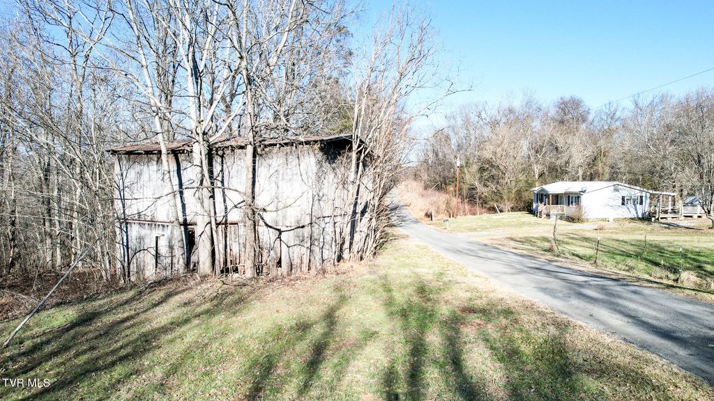 Photo of 820 Doak Hensley Road Road, Afton, TN 37616 (MLS # 9990740)